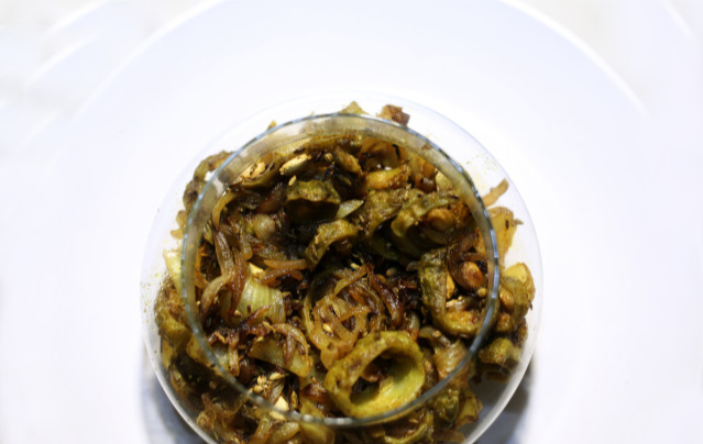 肝脏|菠菜嘌呤含量高吗？提醒：想降低尿酸，预防痛风，5种食物要少吃