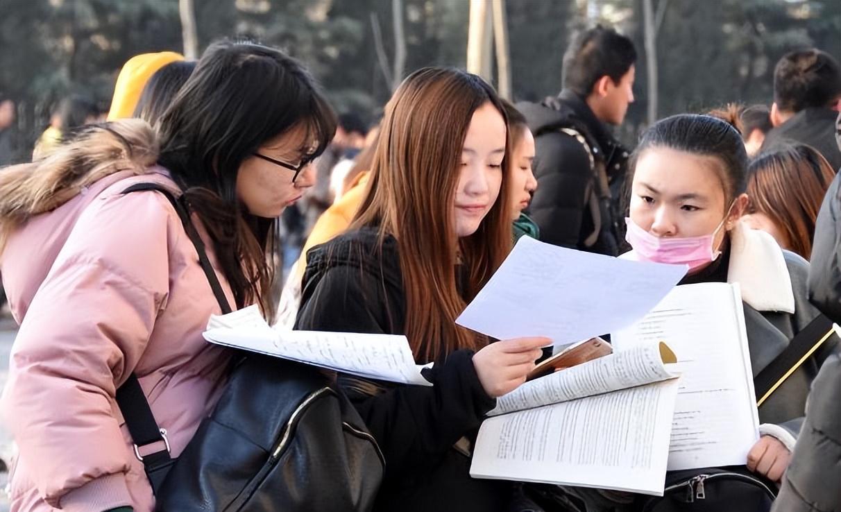 张家港|为何投简历总是杳无音信?大企HR给出解释,有些简历一眼不会看