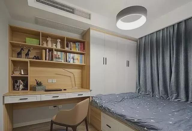 榻榻米加书桌的N种组合设计,让人眼前一亮,小户型不装真的可惜!