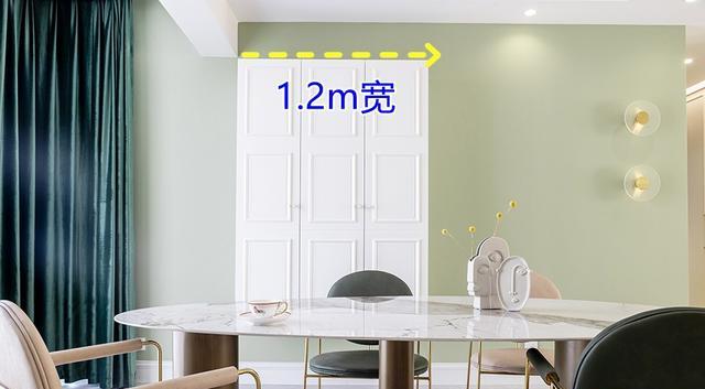 装餐边柜,传统落地式看不上了,悬空50公分,壁挂红砖墙上,省地