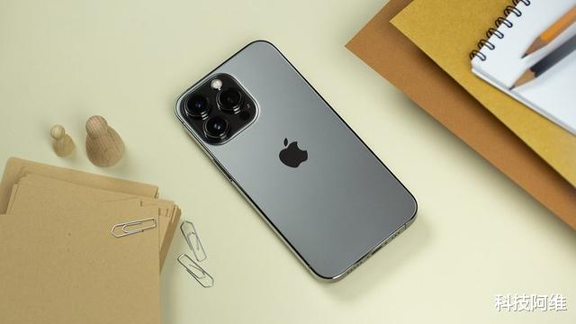oled屏|曾一机难求如今现货还降价，1TB+苹果A15，果粉终于等到了