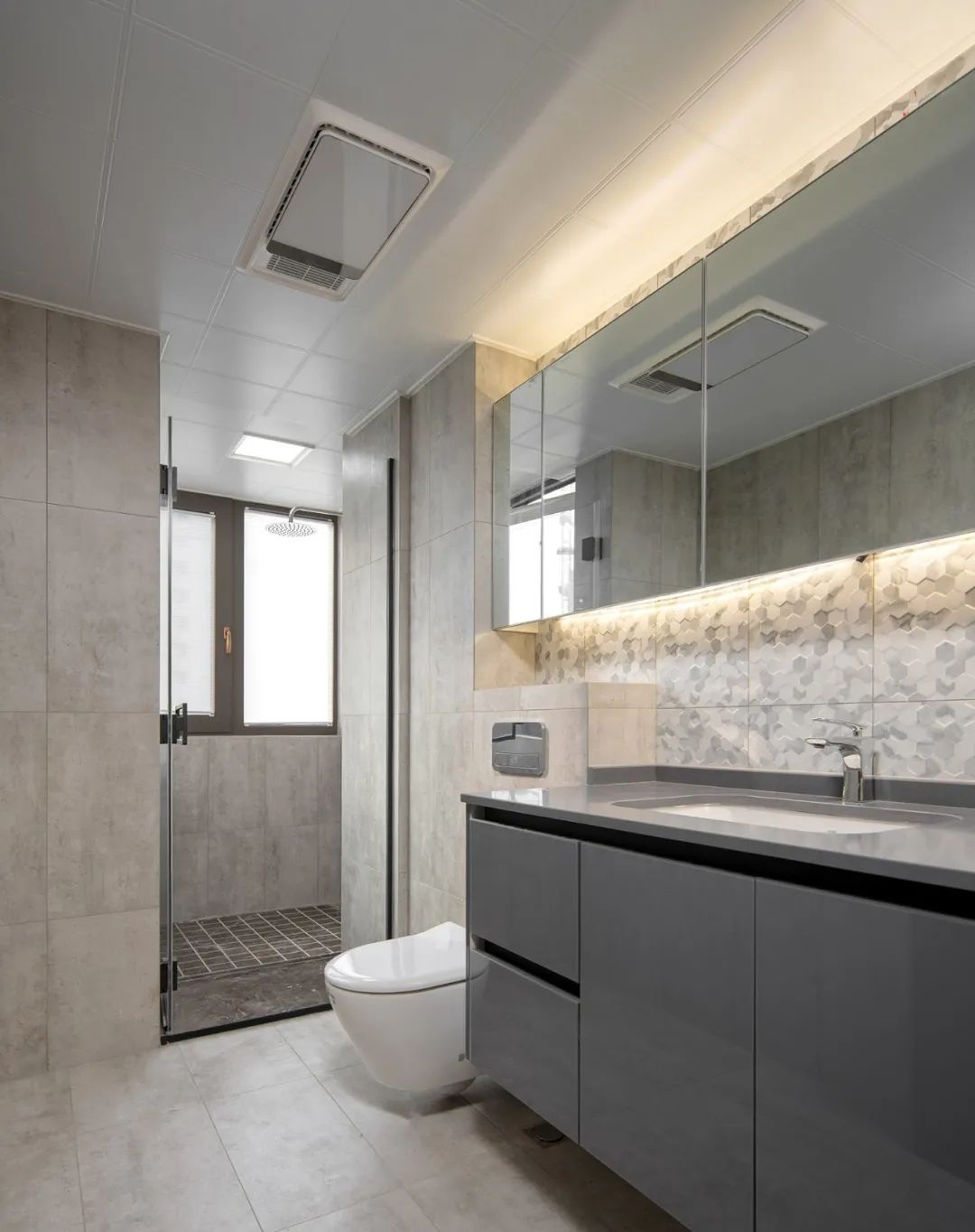 120m2现代质感小三房:酷中带暖,每个角落都是细节!