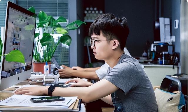 军人|理想女婿职业排名出炉：教师仅排在第五位，榜首可谓实至名归