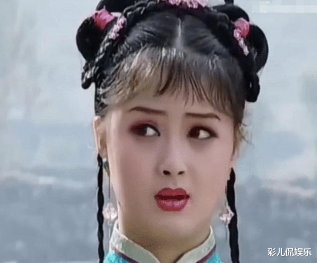 张嘉益|蒋欣从小就与众不同，16岁演丫鬟虎背熊腰，还被封为“年画娃娃”