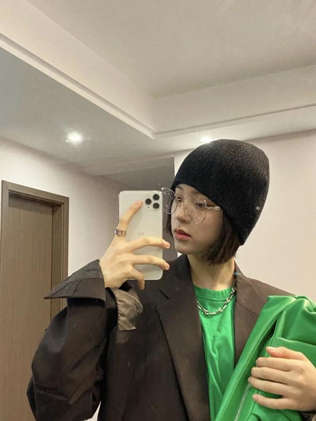 欧阳娜娜 想要暖暖的氛围感，当然要看欧阳娜娜啊