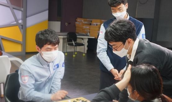 李昌镐|可怕的执着！李昌镐九段，对崔精九段连续放出胜负手？