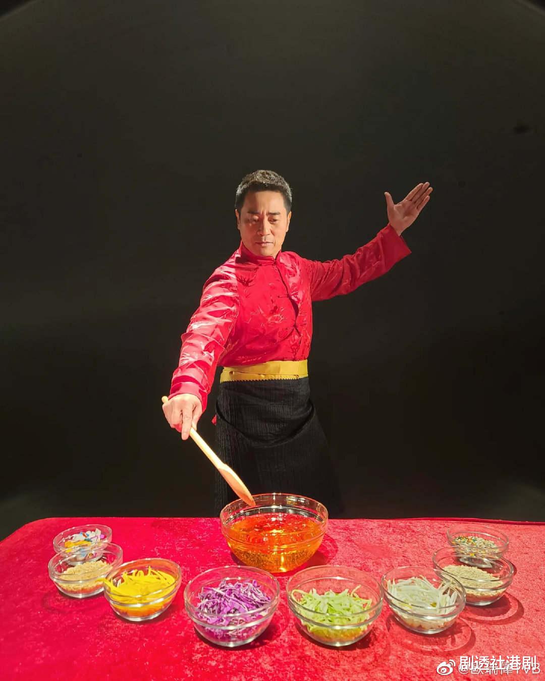 欧瑞伟|遗憾!TVB御用配角因工作缺席爱女毕业典礼,23岁女儿撞脸朱千雪