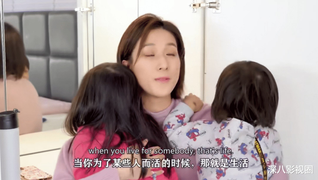 钟嘉欣|为生娃徘徊生死线还追三胎？她的生育观和奖运一样让人不懂……