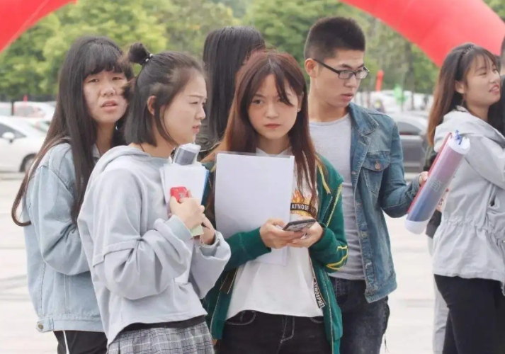 |平均月工资8392元，南方电网公开招聘，各项“福利”都很诱人