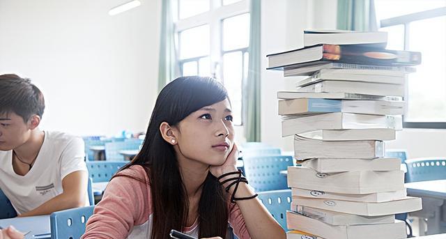 大学寝室“地府式”装修走红,宿管阿姨不敢查寝,胆小学生绕着走