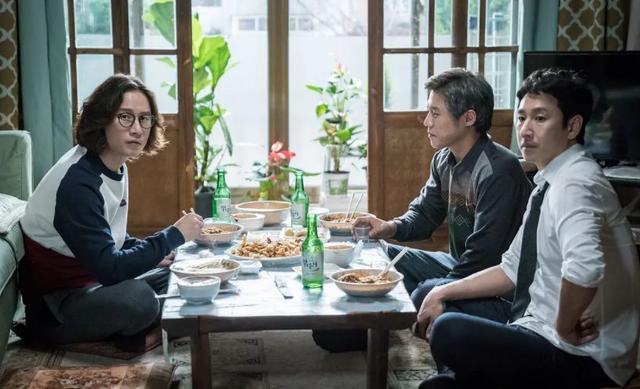 电影|《我的大叔》4年,李知恩电影入围戛纳,李善均成全能演员