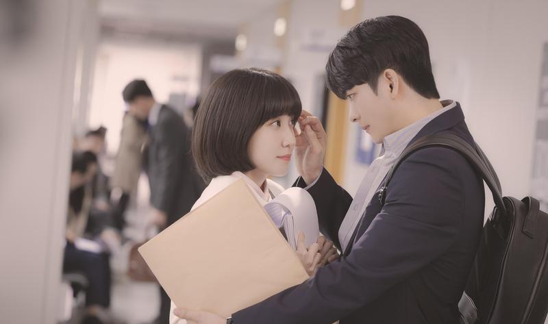 韩剧|票选2022最佳韩剧CP:《社内》求原地结婚、《25,21》CP竟没上榜