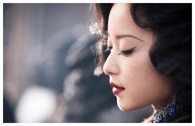 刘诗诗|七位“85花”现状，刘诗诗给刘宇宁配戏，赵丽颖好剧频出受欢迎