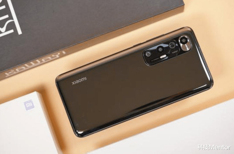 小米科技|哈曼卡顿调音+骁龙870，跌至2000出头，小米10S还值得入手吗？