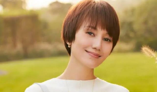 袁泉|袁泉用她的态度告诉世人，不争不抢，我也是赢家