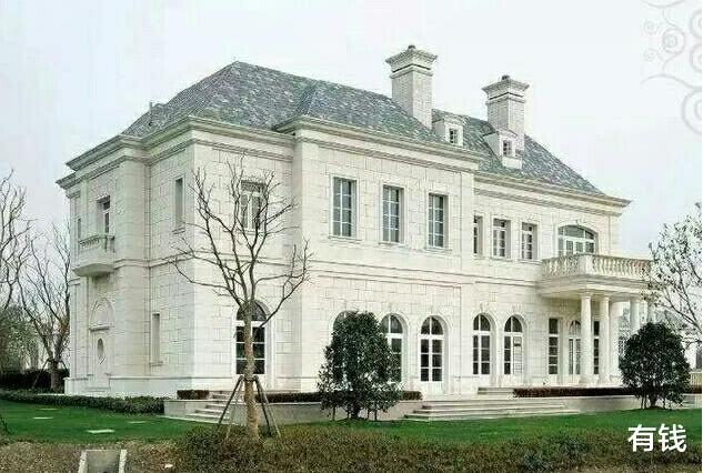 乔欣|“豪门姐妹”乔欣：姐姐留学海外享顶奢生活，妹妹国内打工狂买包