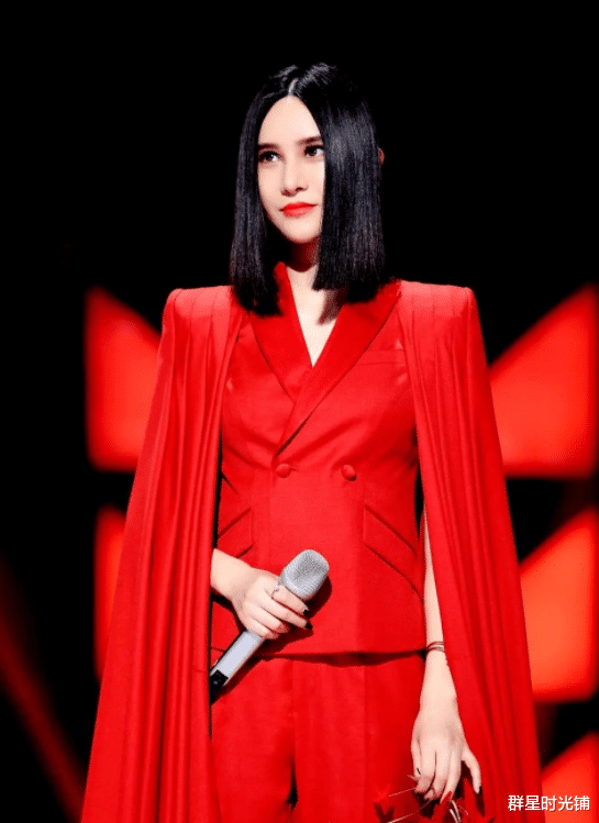 谭维维|06年超女冠军尚雯婕备受争议，谭维维遗憾获亚军，当年发生了什么