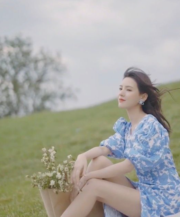 张予曦|张予曦：曾经的网红， 现在的明星， 很励志的女孩