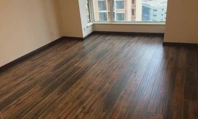 这房子硬装花了15万，问问亲们值不值？电视背景墙很上档次