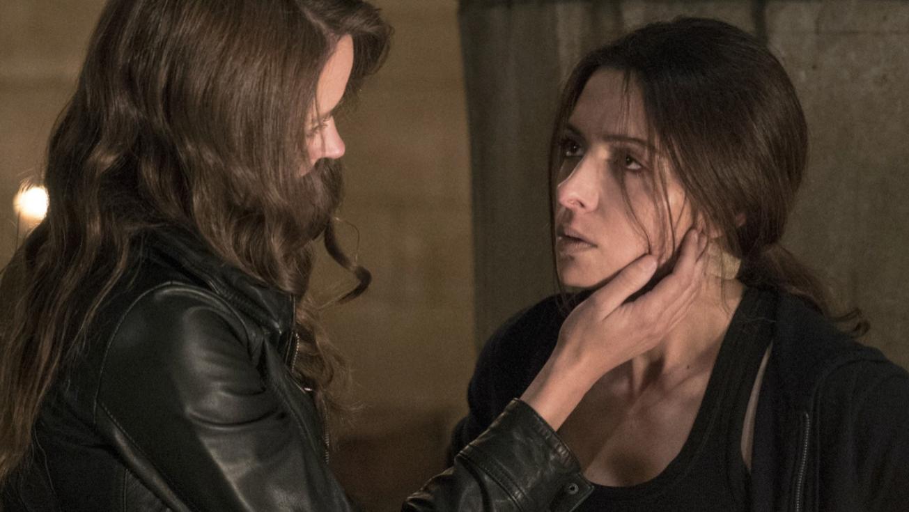 詹姆斯·卡维泽|悬疑犯罪天花板美剧：詹姆斯·卡维泽主演，一共五季，均分9.5分