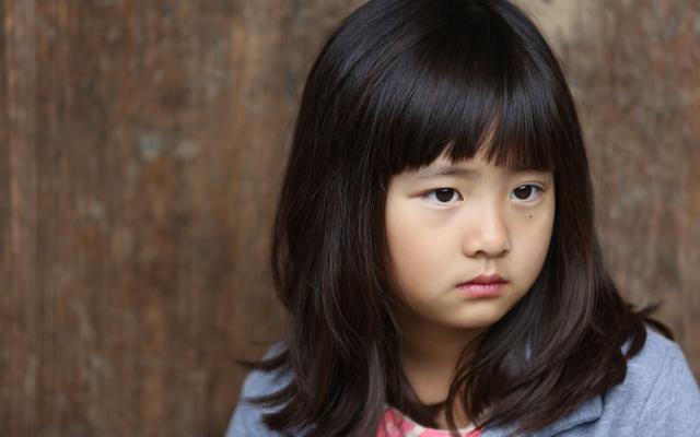 贾云馨|躲过长大的多多和甜馨,却没躲过“开挂”的小四月,美到犯规!