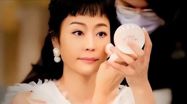 患病|患癌女星唐玲公开遗嘱:留一部分财产给爱犬,一分钱都不给生母