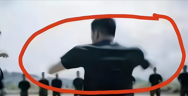 硅胶|拉不开弓，硅胶假身材，连女主都抱不动，圈内男星的阳刚之气去哪了？