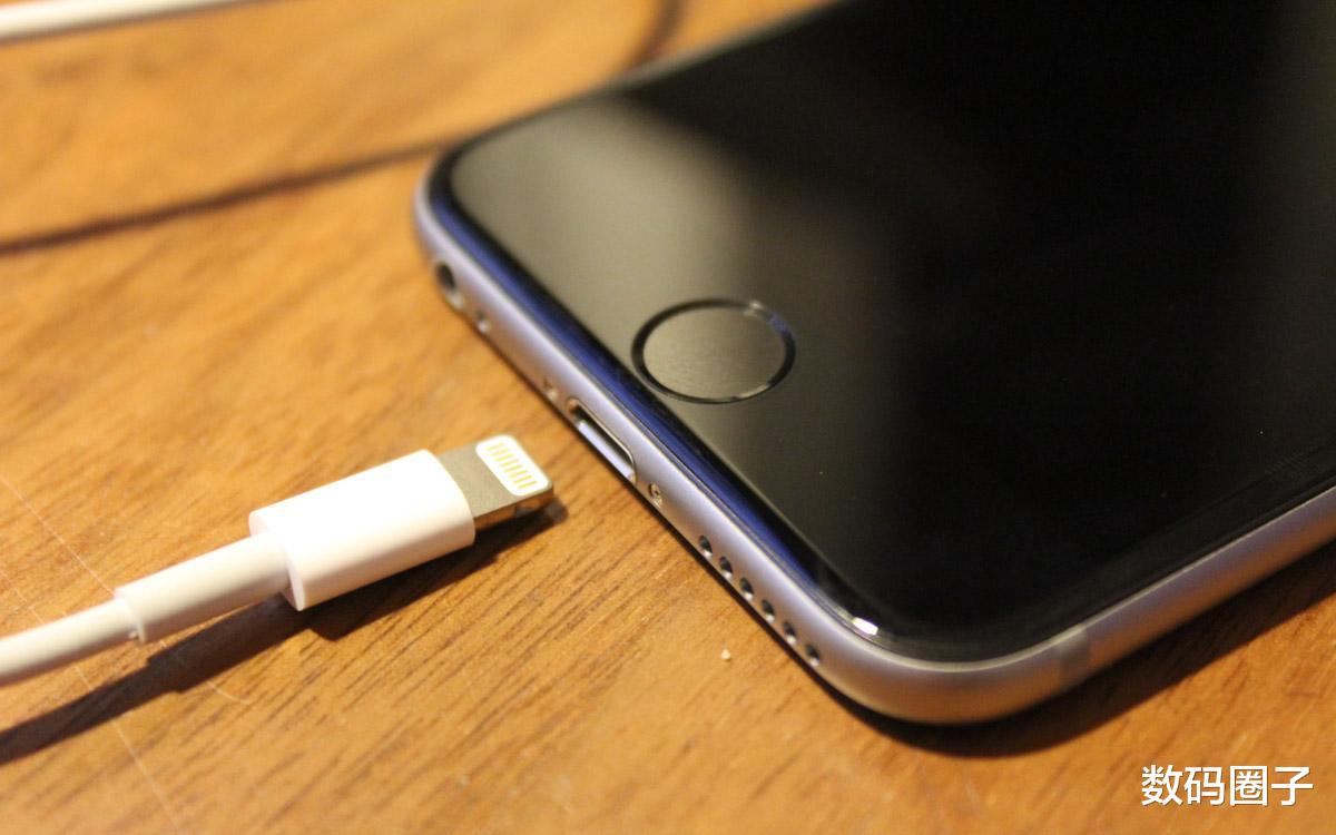 iPhone14|iPhone14又一新功能曝光，充电功率提升至35W，充电器外观曝光