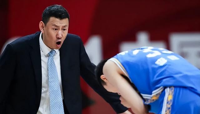 李楠|李楠家庭近况：和妻子相爱30年，儿子比他高21公分，却有一大隐患