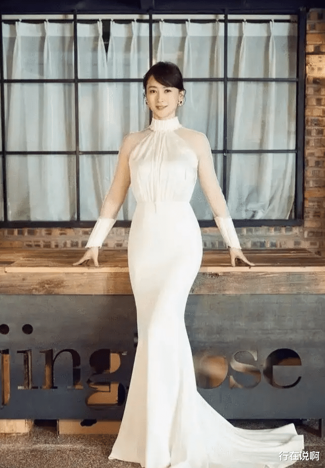 明星|明明是50岁大妈, 却有18岁妙龄少女的身材, 这些女明星都是'逆生长'