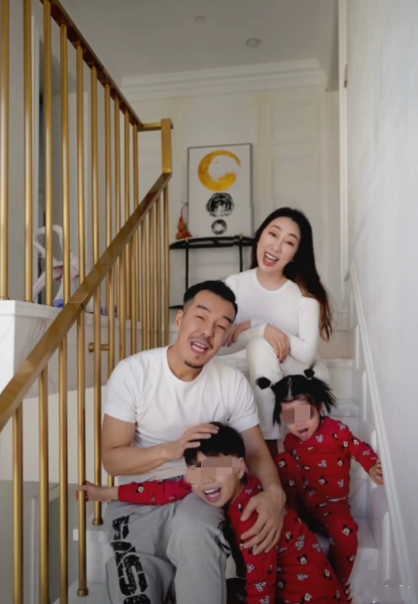 |因“许大茂”一夜成名，不介意2婚妻子有孩子，把继子当亲儿子养