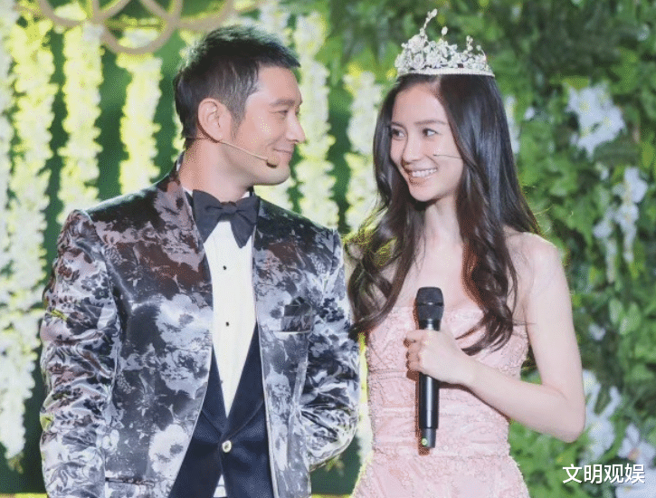 Angelababy|杨颖罕见秀恩爱，参加发布会戴婚戒，同黄晓明的感情如何一目了然