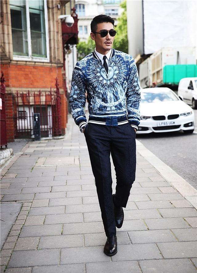 李沁|胡兵直播卖二手包，没想到被网友抢购一空，简直就是意外之喜啊