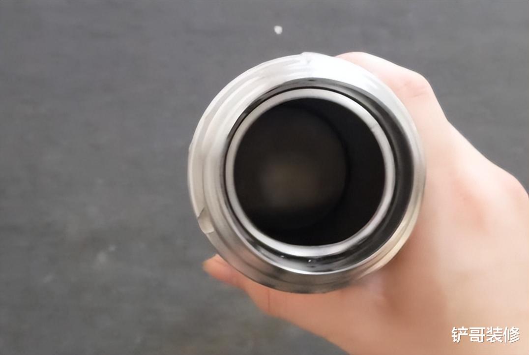 保温杯太深了没法清洁?教你正确做法,杯子再深都能洗干净