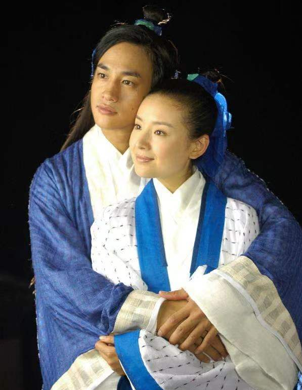 祝卿好|离婚10年的董洁素颜出镜为自己庆生,13岁的儿子长相像极了妈妈