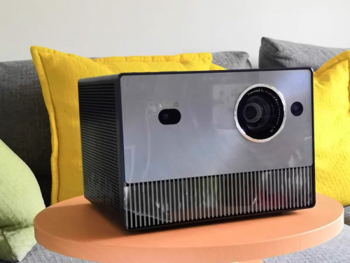 投影仪|都是4K哪个更好？Vidda C1全色激光投影和峰米V10实测对比来了！