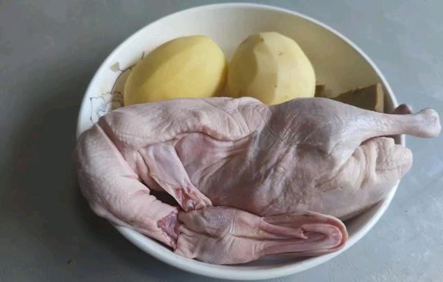 今日入伏，建议大家：少吃绿豆和生姜，多吃5样，营养消暑不上火