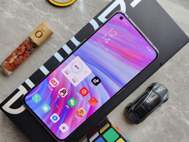 高通骁龙|性价比真我GT2 Pro：质感对得起价格