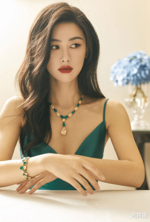 景甜|又聪明又傻的女艺人，那些让人着迷的笨蛋美女。