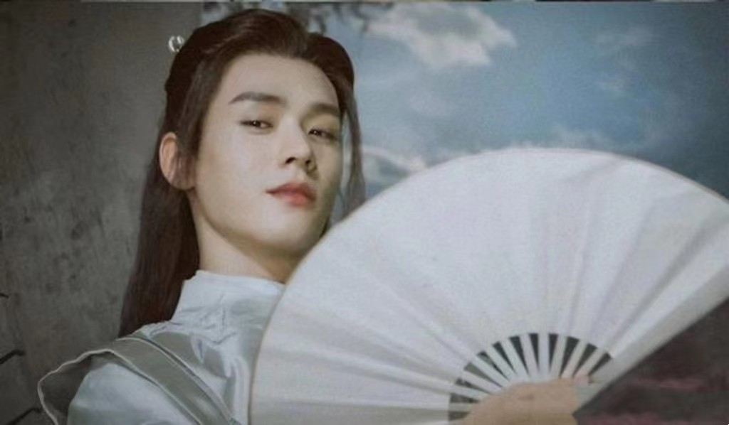 龚俊|同为疯批美人，把杨舒童和龚俊谢霆锋放一起，差距就出来了