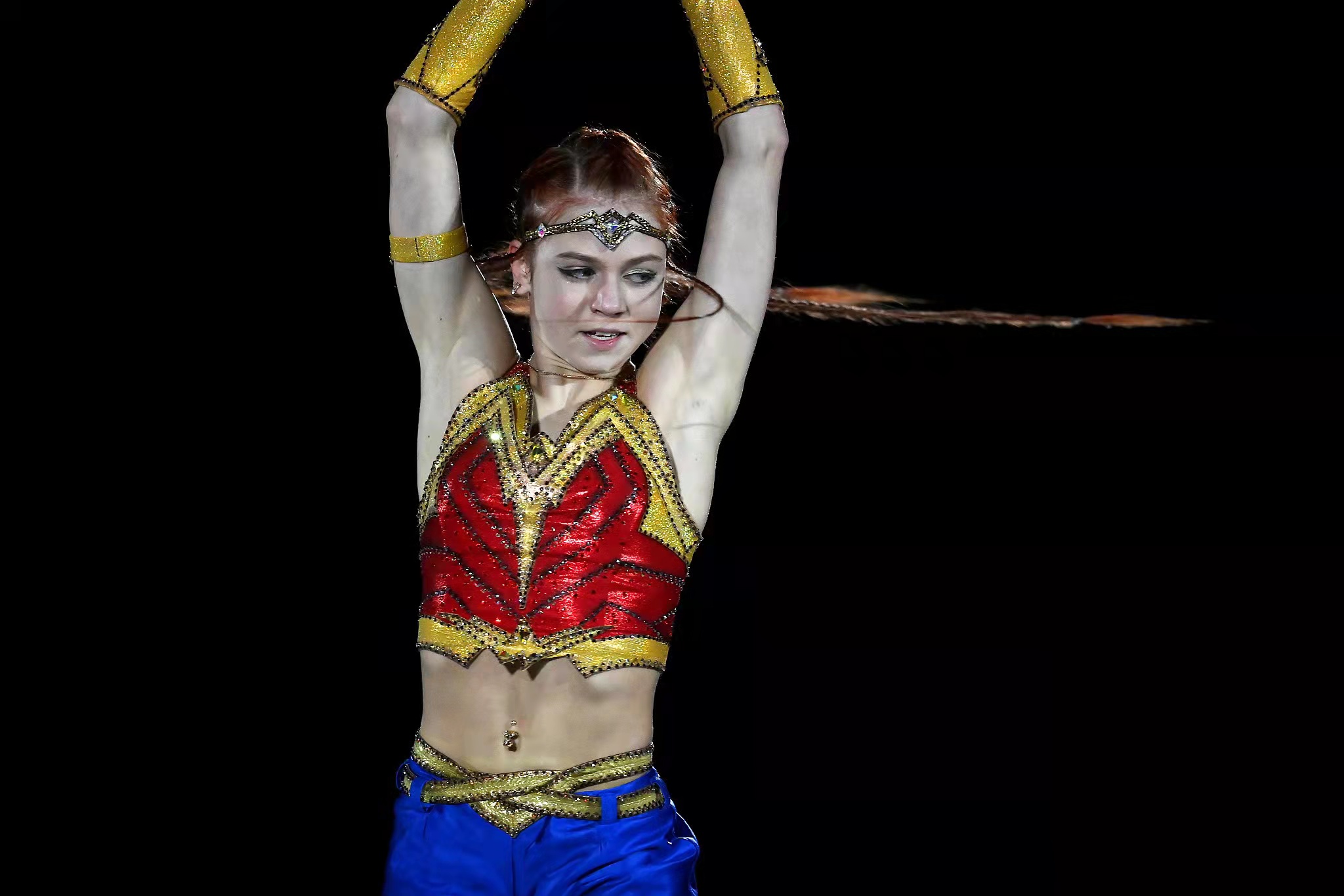 莎莎|蟹步+阿拉丁神灯+神奇女侠服！特鲁索娃在北京放飞自我，莎莎真美