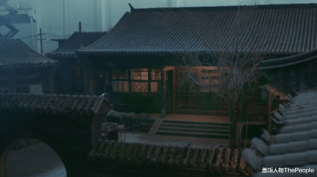 富士|70年代吃富士、电灯岔着开、化妆又美颜…年代剧别把观众当文盲了