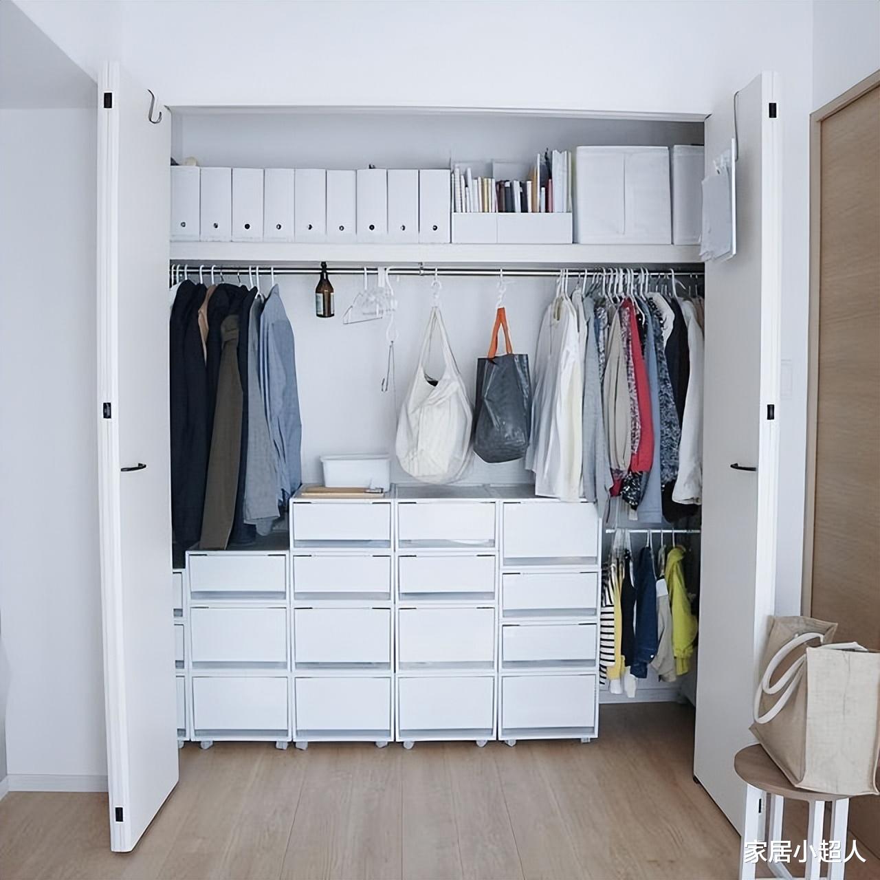 为什么日本人的衣柜里面，没有一个隔板，还能井井有条？厉害！