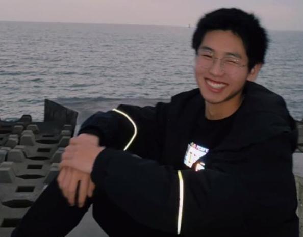 珠海|孙海洋带全家去珠海“看日出”,孙卓姐弟互相偎依,孙辉太调皮