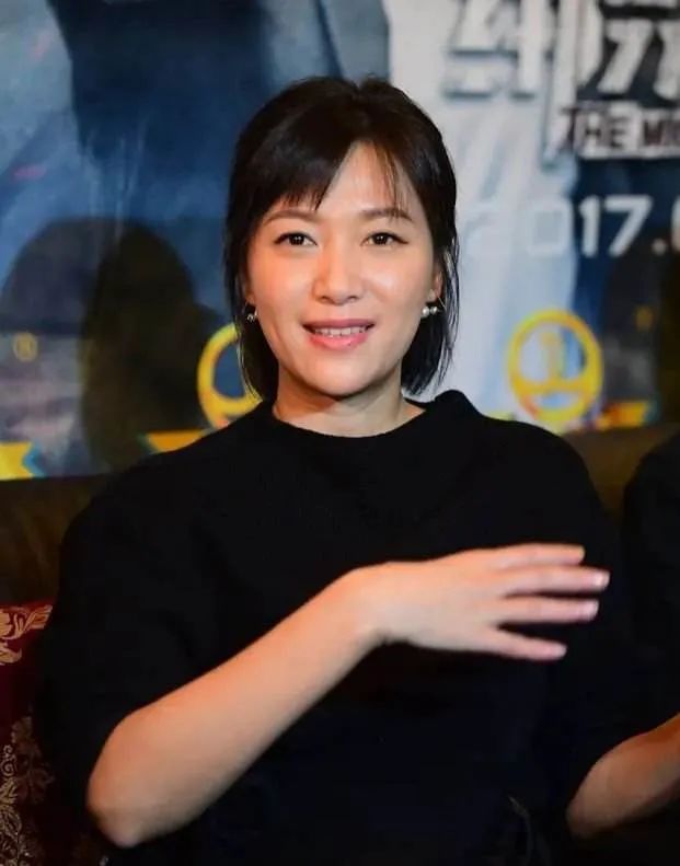 徐静蕾|徐静蕾晒2022年书法新作，风格大变