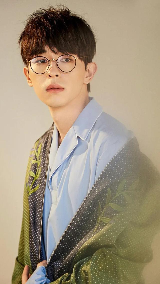 邓伦|偷逃税被罚1.06亿的邓伦,生活中是个怎样的人?