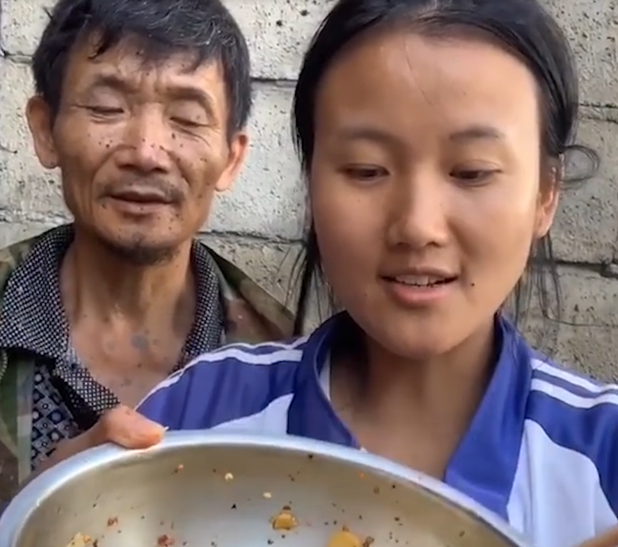 淋可可:靠悲惨身世走红,却为亲妈与妹妹反目成仇,网友:剧本!