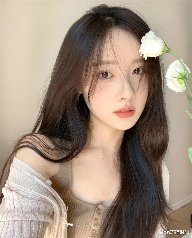 淡妆 女人出门再赶也要记住：尽量化淡妆，教你这4个步骤，简单又漂亮