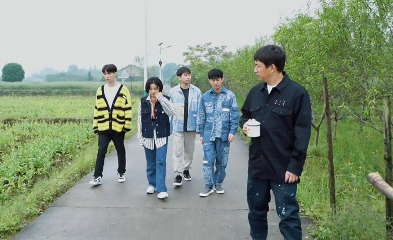 东方卫视春晚|从《向往的生活》到《云上的小店》,慢综艺的烟火气到底有多治愈