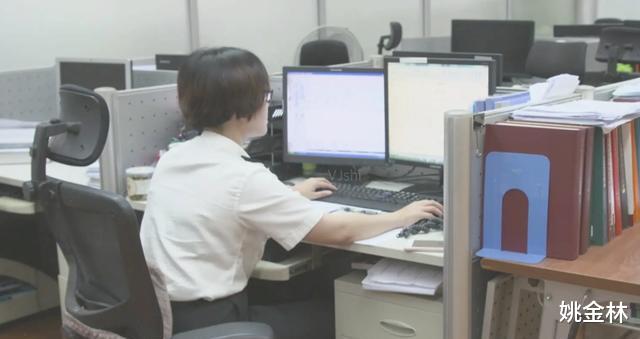 招聘|三本生扎堆考公被嘲：如果三本生都能上岸，那读985有啥意义？